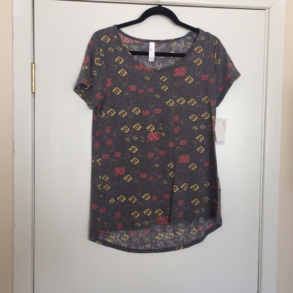 S LuLaRoe‎ Classic Tee H02 01